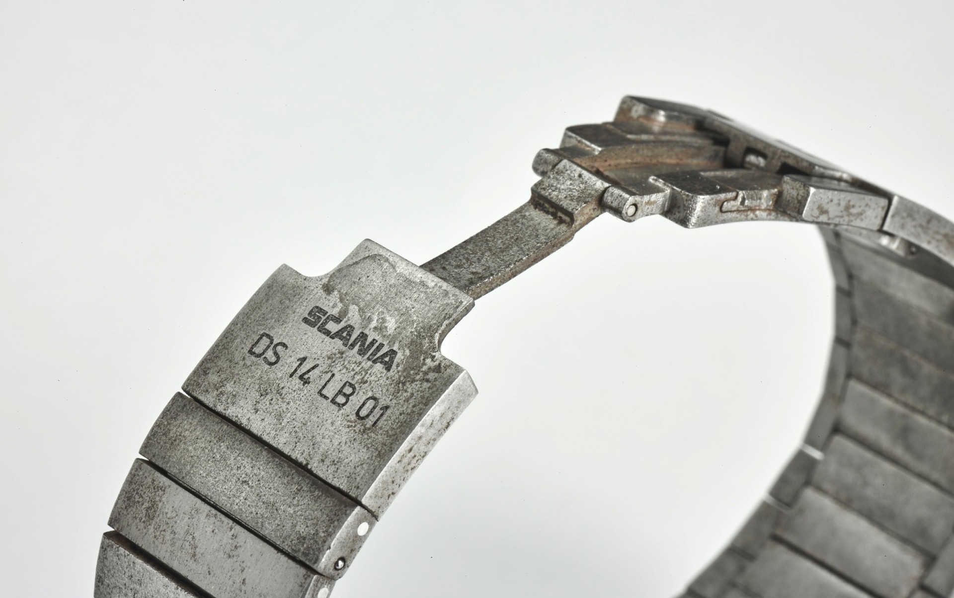 06_Scania-V8-Bracelet-clasp